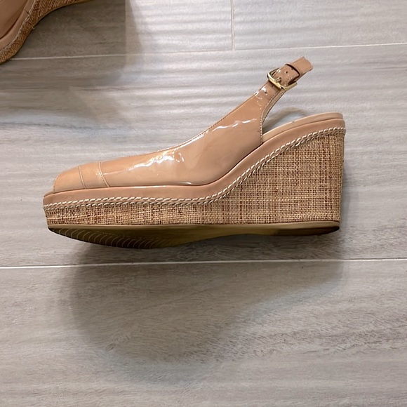 Stuart Weitzman wedge sandals Size 8 - Picture 4 of 13